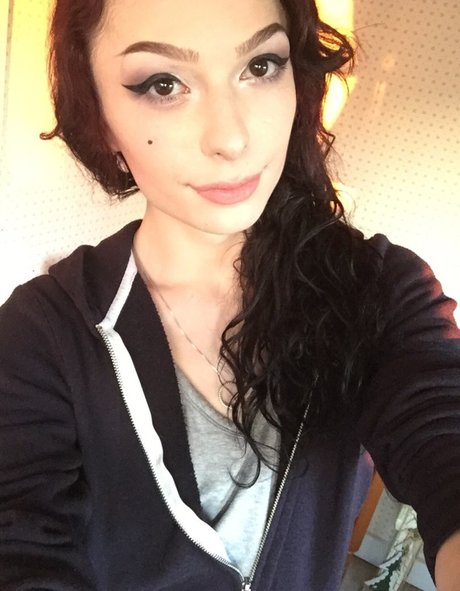 Nacktes geleaktes OnlyFans-Foto von Kitty Lynn