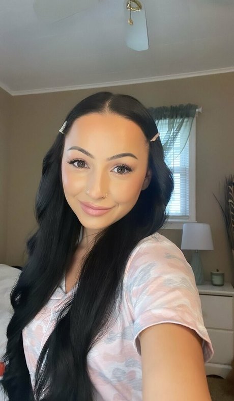 Nacktes geleaktes OnlyFans-Foto von Kat Corrao