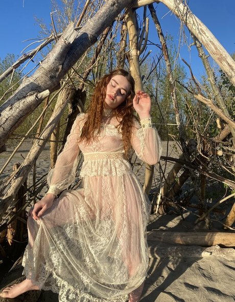 Nacktes geleaktes OnlyFans-Foto von Floraauclair