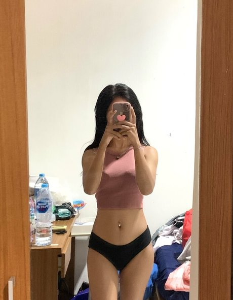 Nacktes geleaktes OnlyFans-Foto von Rebecca Sheisbiru