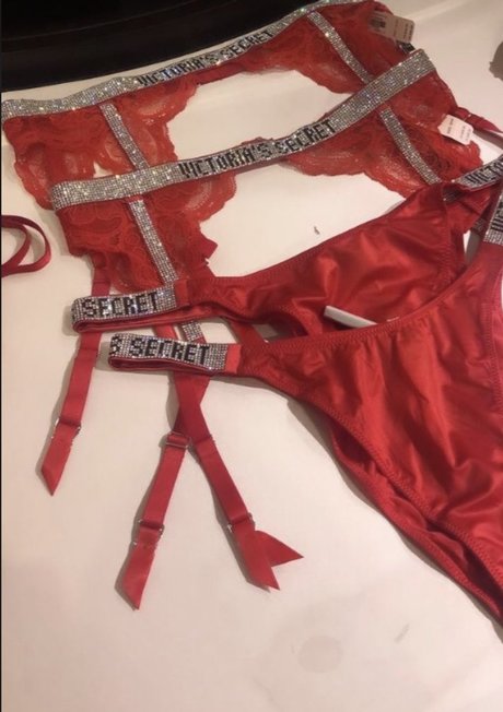 Nacktes geleaktes OnlyFans-Foto von Charlotte Winslow