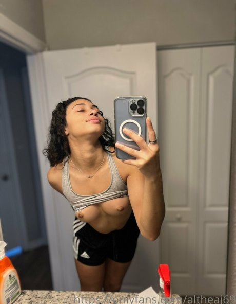 Nacktes geleaktes OnlyFans-Foto von Altheaj69