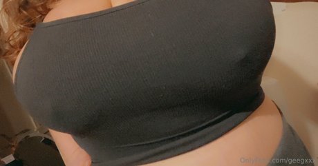 Nacktes geleaktes OnlyFans-Foto von Geegxxx