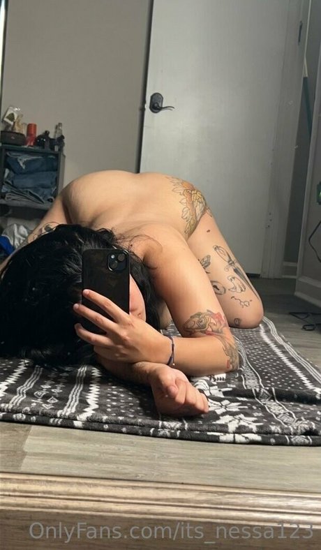 Nacktes geleaktes OnlyFans-Foto von Itsnessa123
