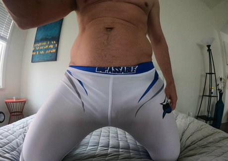 Nacktes geleaktes OnlyFans-Foto von Mickbluexxx