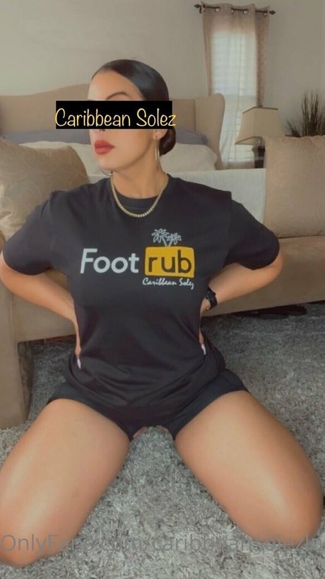 Nacktes geleaktes OnlyFans-Foto von Caribbeansolezlounge