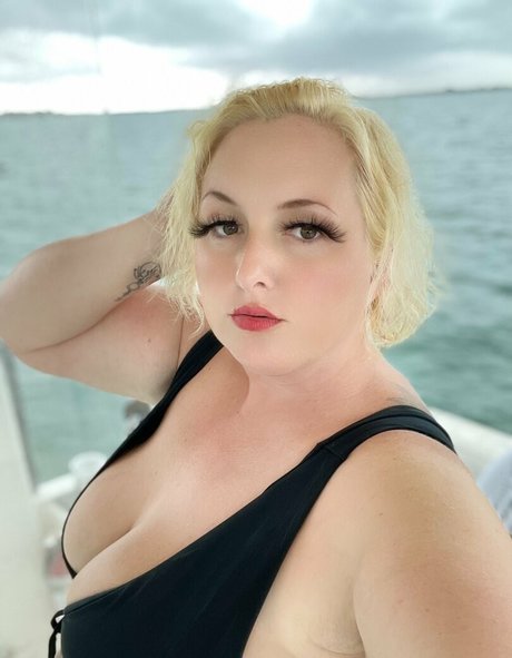 Nacktes geleaktes OnlyFans-Foto von Sweetcherrybbw