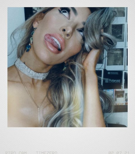 Nacktes geleaktes OnlyFans-Foto von Farrahabraham