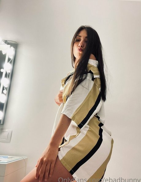 Nacktes geleaktes OnlyFans-Foto von Ebadbunny
