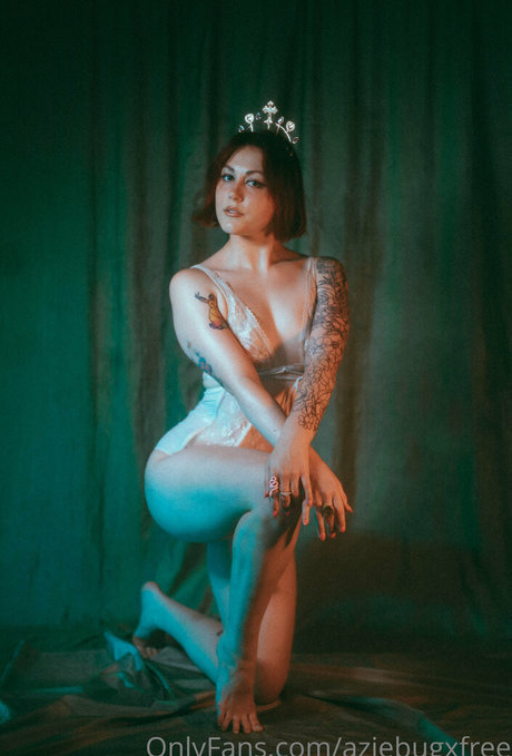 Nacktes geleaktes OnlyFans-Foto von Aziebugxfree