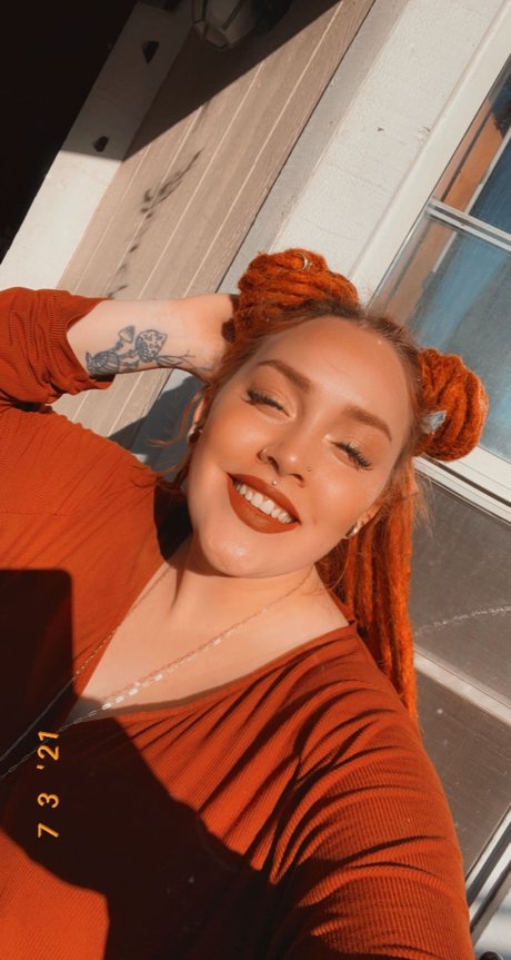 Nacktes geleaktes OnlyFans-Foto von Ginger Divine