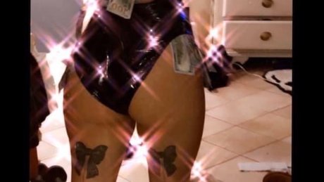 Nacktes geleaktes OnlyFans-Foto von Mitza