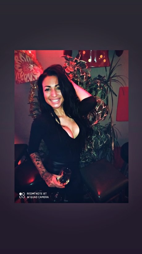 Nacktes geleaktes OnlyFans-Foto von Arabia