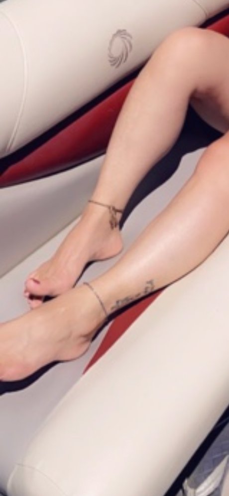 Nacktes geleaktes OnlyFans-Foto von Sweet Feet