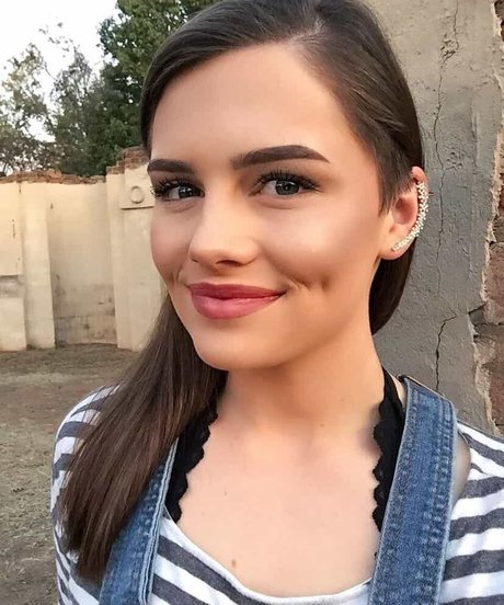 Nacktes geleaktes OnlyFans-Foto von Hallie Clark