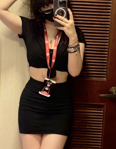 Nacktes geleaktes OnlyFans-Foto von Rainhoe