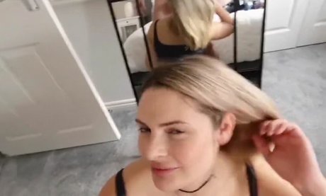 Nacktes geleaktes OnlyFans-Foto von Tillyandjamie