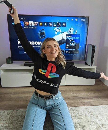 Nacktes geleaktes OnlyFans-Foto von Emmalition