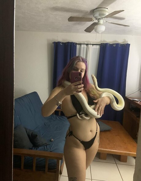 Nacktes geleaktes OnlyFans-Foto von Lilithsnake