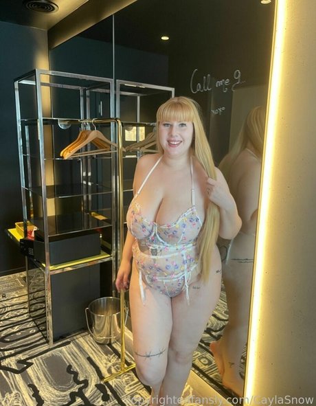 Nacktes geleaktes OnlyFans-Foto von Caylasnow