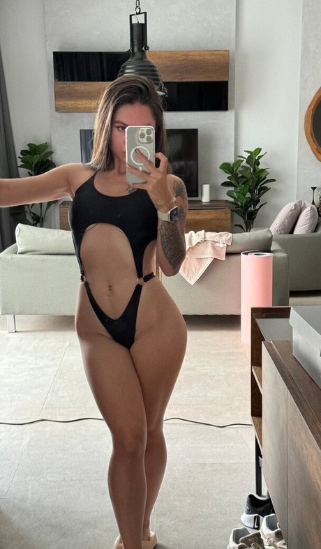 Nacktes geleaktes OnlyFans-Foto von Olesyalibermann