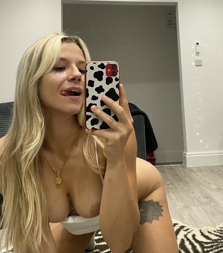 Nacktes geleaktes OnlyFans-Foto von Harleysinn