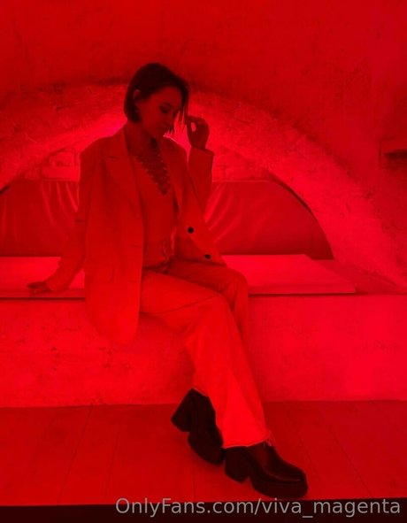 Viva_magenta