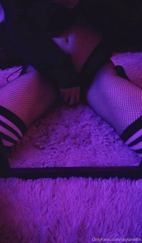 Nacktes geleaktes OnlyFans-Foto von Skylaredm