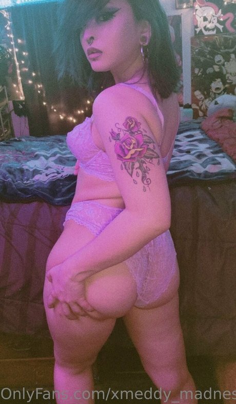 Nacktes geleaktes OnlyFans-Foto von Xmeddymadnessx