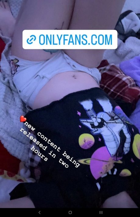 Nacktes geleaktes OnlyFans-Foto von Babybunn2212
