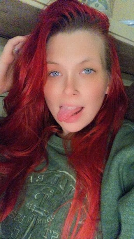 Nacktes geleaktes OnlyFans-Foto von Redisright