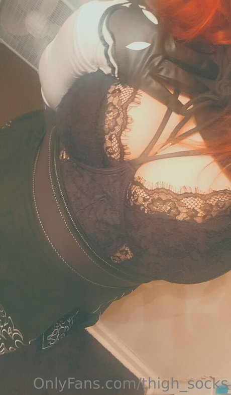 Thigh_socks