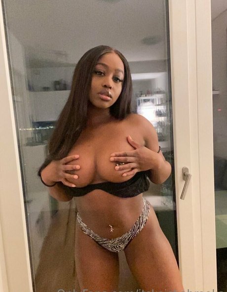 Nacktes geleaktes OnlyFans-Foto von Itskeishabrooks