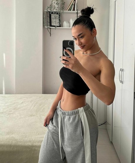 Nacktes geleaktes OnlyFans-Foto von Hale Cabbar