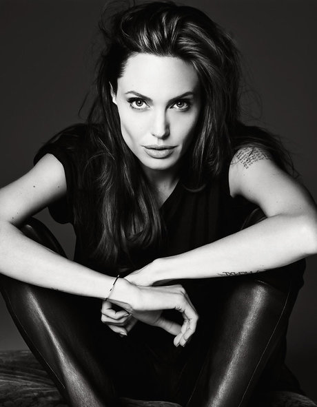 Nacktes geleaktes OnlyFans-Foto von Angelina Jolie