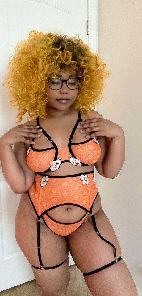 Nacktes geleaktes OnlyFans-Foto von Ria Parker