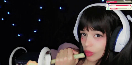 Nacktes geleaktes OnlyFans-Foto von Cristaluu