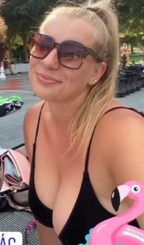 Nacktes geleaktes OnlyFans-Foto von Blondinbelka