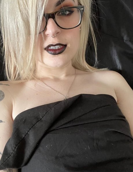 Nacktes geleaktes OnlyFans-Foto von Tithegirl