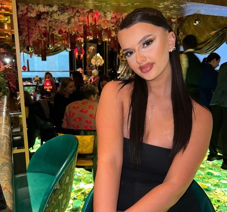 Nacktes geleaktes OnlyFans-Foto von Isabella Evans