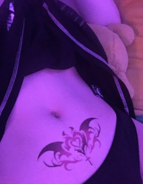 Nacktes geleaktes OnlyFans-Foto von Brokenbunnys