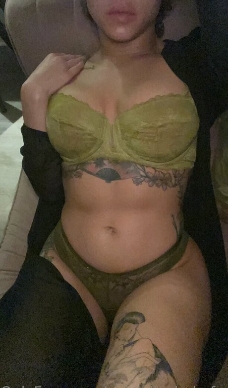 Nacktes geleaktes OnlyFans-Foto von Spicedicebabyfree