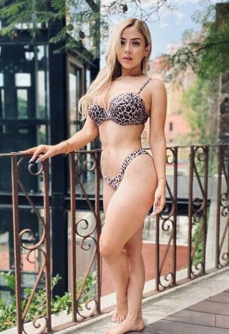 Nacktes geleaktes OnlyFans-Foto von Alemiarojas