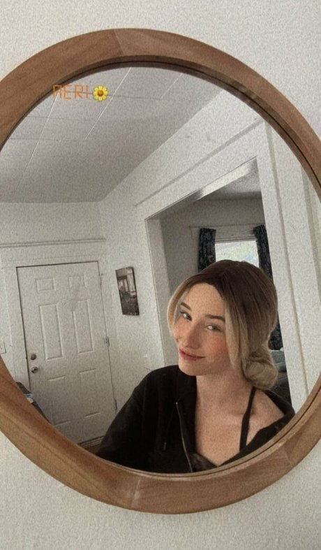 Nacktes geleaktes OnlyFans-Foto von Bookswithari