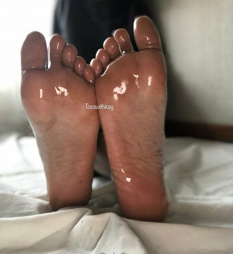 Toeswithkay2