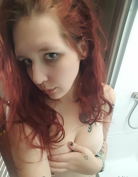 Nacktes geleaktes OnlyFans-Foto von Eeeveeekitten