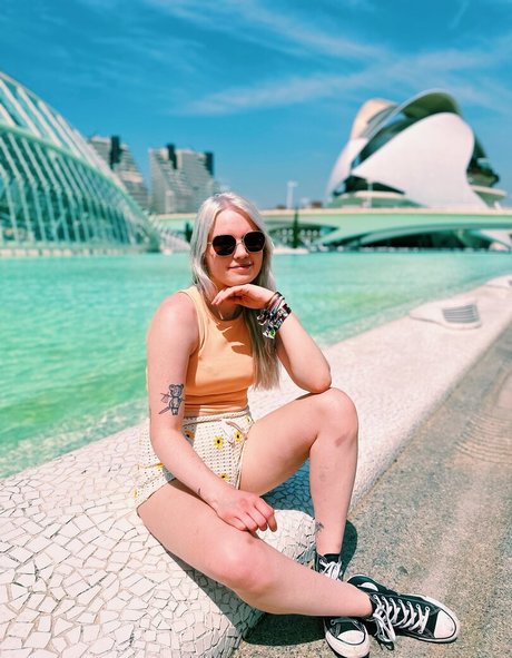 Nacktes geleaktes OnlyFans-Foto von Larissa Zeeuwe