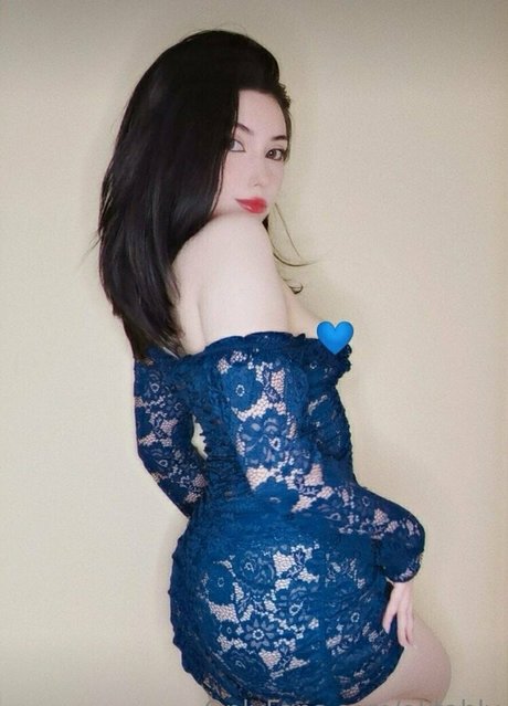 Nacktes geleaktes OnlyFans-Foto von Aktahly