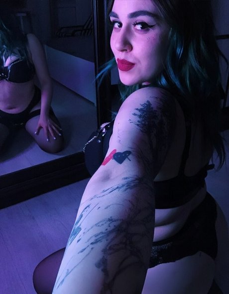 Nacktes geleaktes OnlyFans-Foto von Kinkikitty
