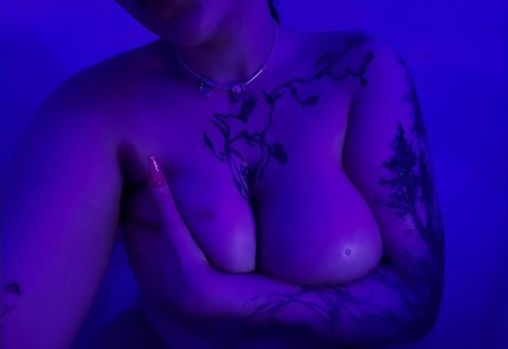 Nacktes geleaktes OnlyFans-Foto von Kinkikitty